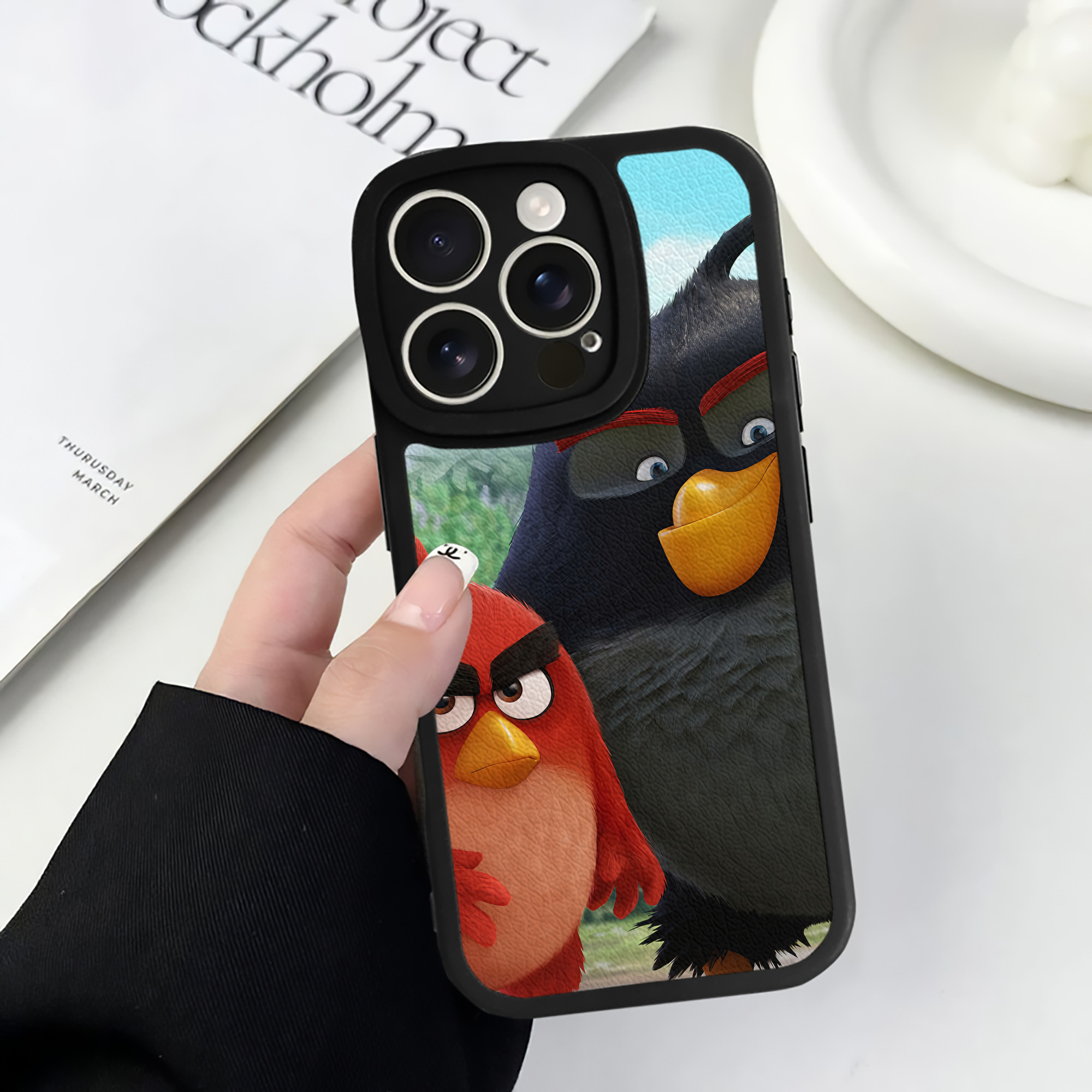（画像用） Angry Birds アングリーバード 【iPhone 16シリーズ対応】シリコンスマホケース（レザー調） 材質：シリコン